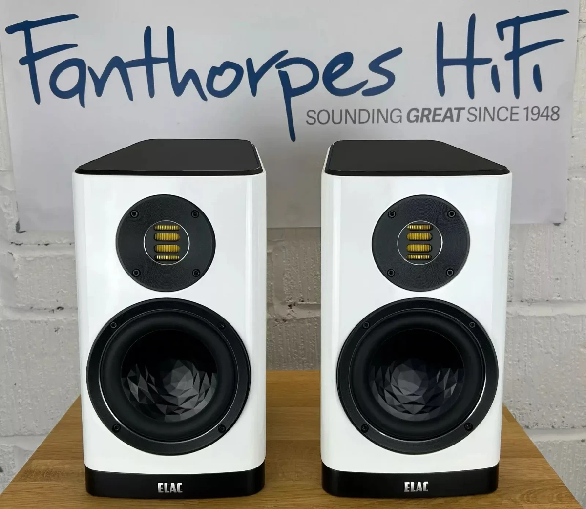 Elac Vela BS 403 Bookshelf Speaker Pair - Gloss White - Preowned