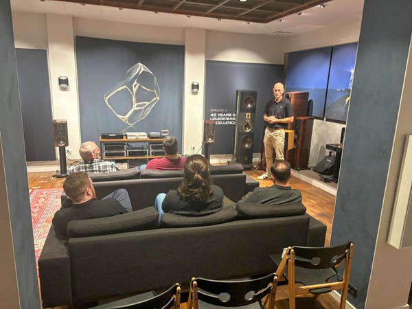 DALI Epikore loudspeaker demonstration setup